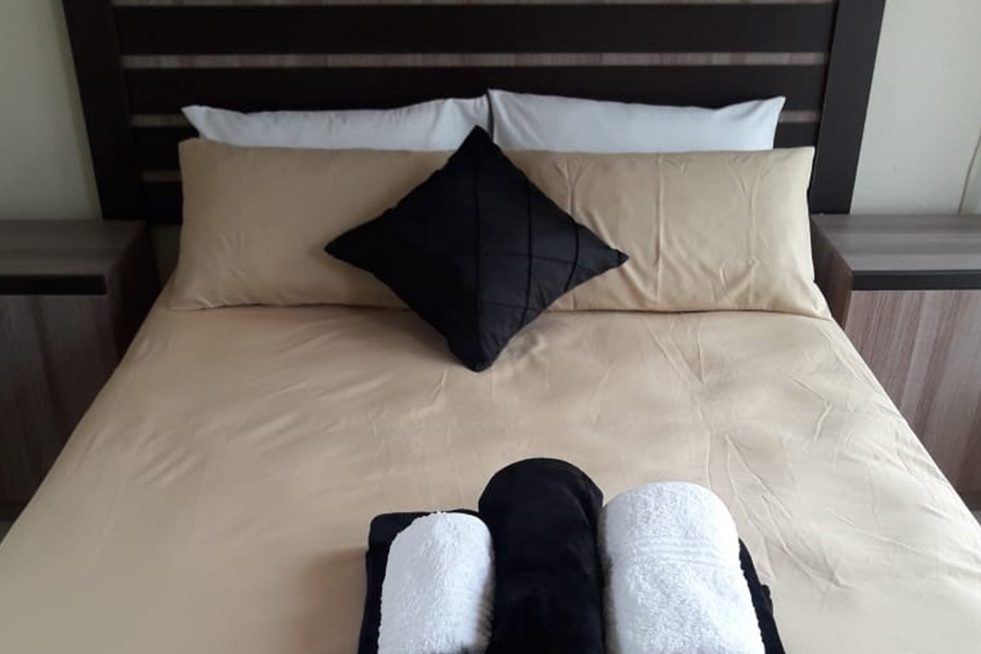 @7 Guest House Room5